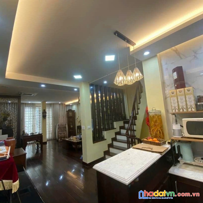 Bán gấp nhà 5.5 tầng phân lô đại kim, hoàng mai, phân lô ô tô tránh, kd siêu chất