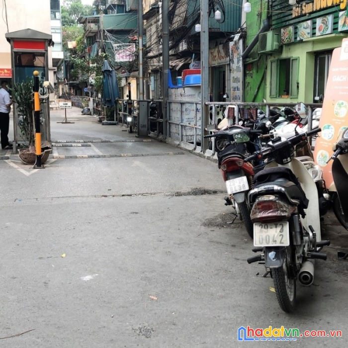 Bán tập thể kim liên 38m2 kinh doanh đỉnh, vị trí trung tâm, mt 4m, lh 0966037496