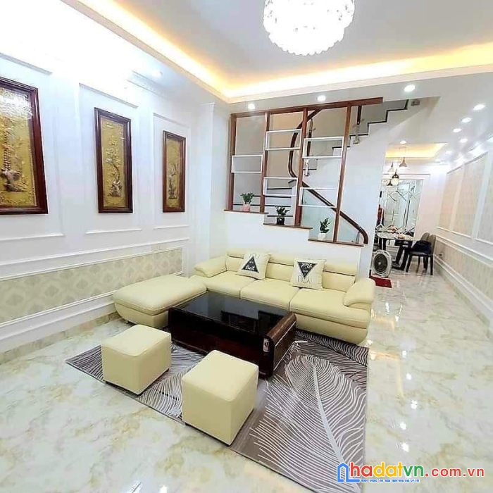 Nhà đẹp ở ngay, full nội thất cao cấp đại la, hai bà trưng 35m2.