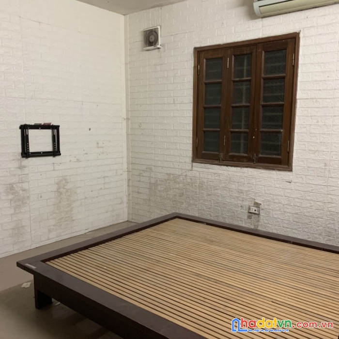 Bán tập thể bv bạch mai 120m2, mt 6m, sát phố - sổ hoa hậu - ngõ thông, lh 0966037496