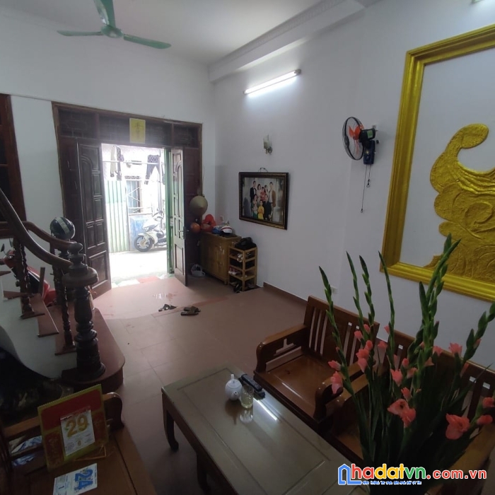 Bán nhà chính chủ tài chính 5 tỷ ở nam từ liêm nhà 46m2, 5 tầng dân tự xây, ngõ thông thoáng ở