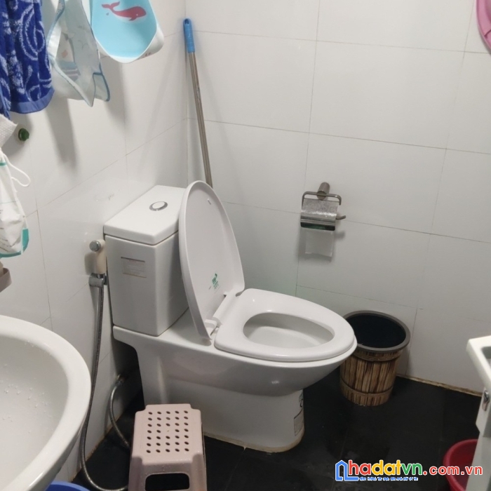 Bán nhà tập thể đại học thuỷ lợi 80m2, 2 mặt ngõ - phòng khám, vp công ty.., lh 09666037496