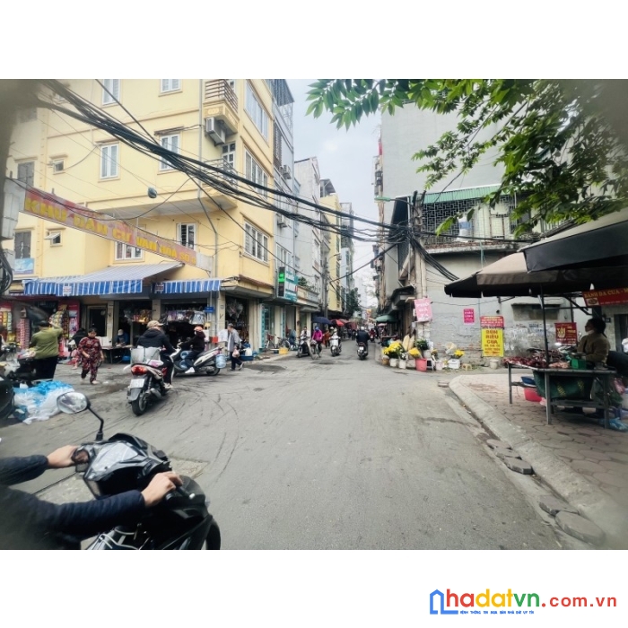 Bán nhà tập thể văn chương 2 30m2 3 tầng, mt 6m, ngõ ô tô tránh, kinh doanh, vị trí đỉnh, lh