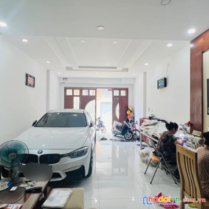 Bán nhà 5 tầng, 80m2,ngang 5m, giáp tân phú,nhà mới ô tô vào nhà,