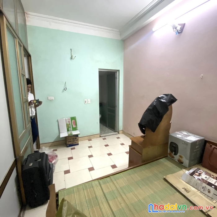 Bán nhà chính chủ tài chính 7 tỷ ở cầu giấy !! nhà 65m2, 6 tầng 9 phòng kk ngõ thông thoáng, dòng