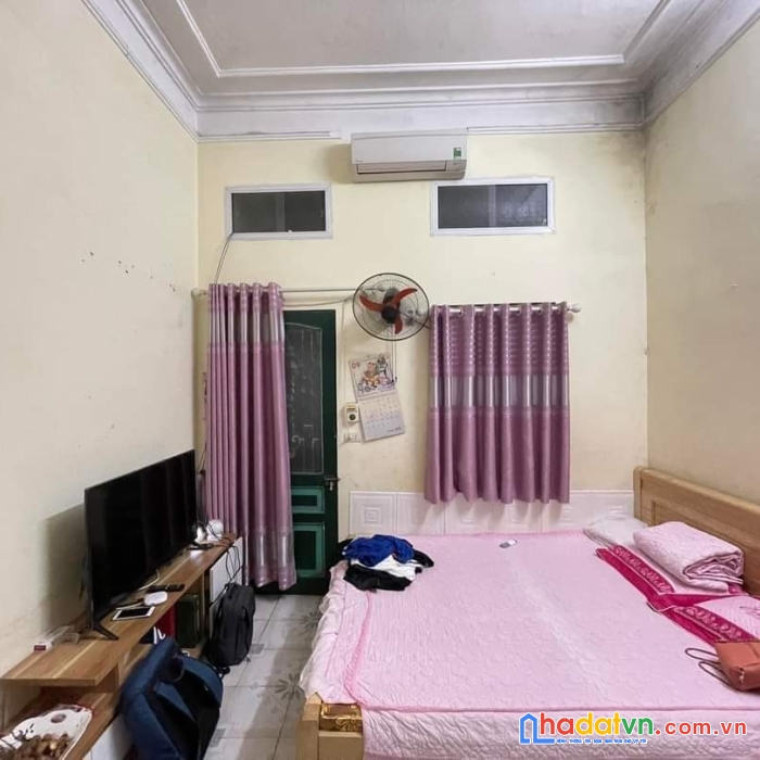 Ô tô cách nhà 10m, nhà sát phố minhkhai, 4 tầng, chỉ 2,35 tỷ, sổ đỏ riêng chính chủ
