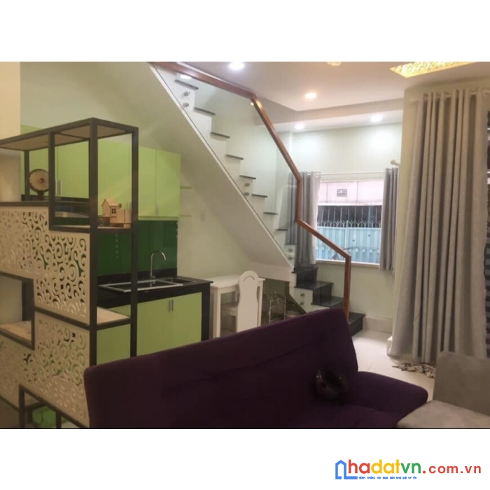 Nhà ngộp, đường cmt8, quận 10, gần công viên lê thị riêng, nhỉnh 4 tỷ