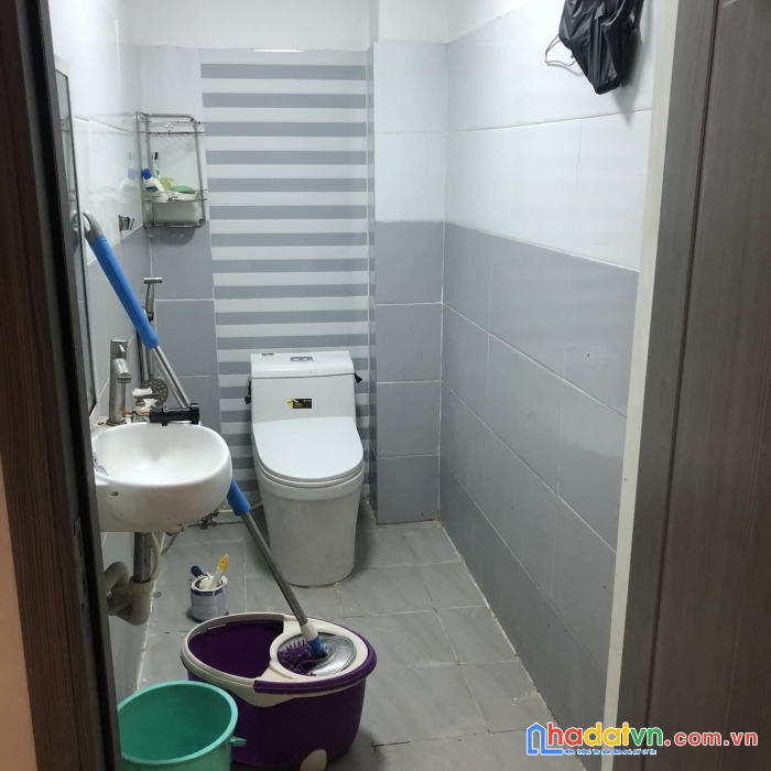 Nhà ngộp, đường cmt8, quận 10, gần công viên lê thị riêng, nhỉnh 4 tỷ