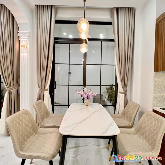 Bán  nhà gần đại học thương mại, 70m2 nhỉnh tỉ