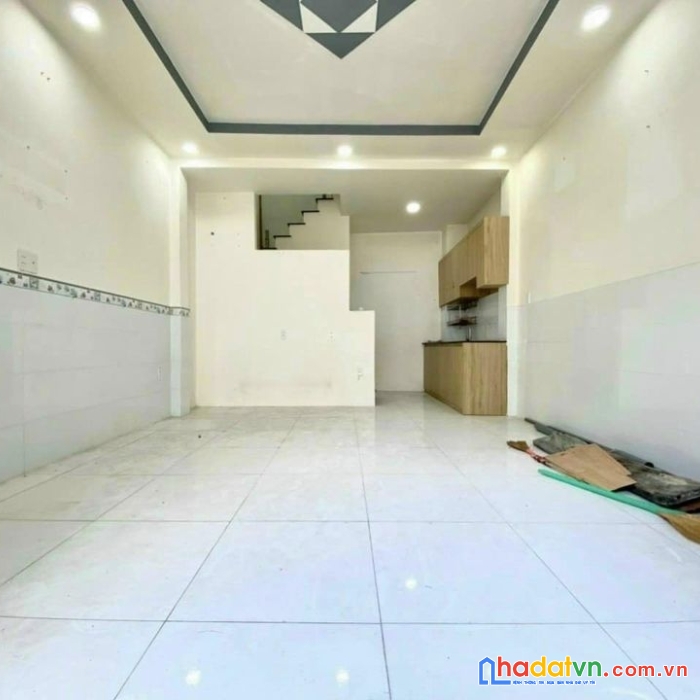 Bán nhà đường song hành, trung mỹ tây, ngay ngã tư an sương, shr