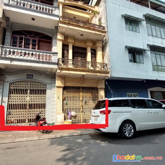 Nhà phố nguyễn văn cừ, đường 3 ôtô tránh, cách mặt phố 10m, dt65m2, nhỉnh 10 tỷ.
