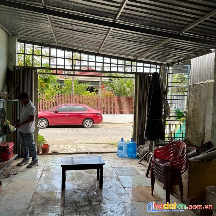 Mặt tiền đường huỳnh thúc kháng -  diên toàn diên khánh khu vực náo nhiệt
