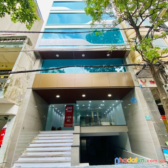 Mặt phố nguyễn văn cừ, 6 tầng thang máy, kinh doanh siêu sầm uất.