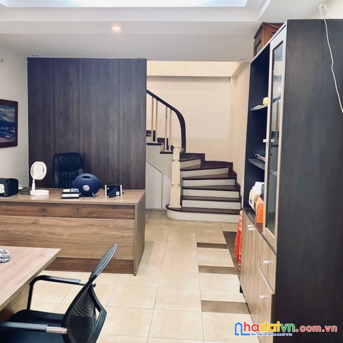 Cực hiếm nhà đẹp view hồ - phân lô ô tô tránh - ô tô đỗ cửa  - kinh doanh