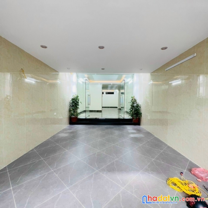Chính chủ bán nhà, 60m² - 8tầng, thang máy, phân lô, ô tô, đền lừ. 11 tỷ.
0986048568.