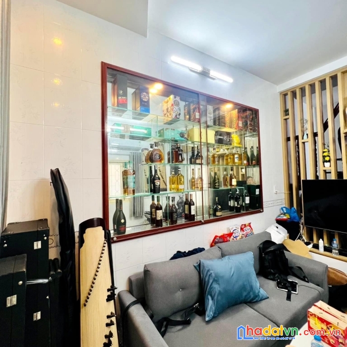 Bán nhà hẻm 3m thông ra chợ, dân trí an ninh, lê văn sỹ, q3, 4 tầng, 3.7m*11.5m, chỉ 6.5 tỷ