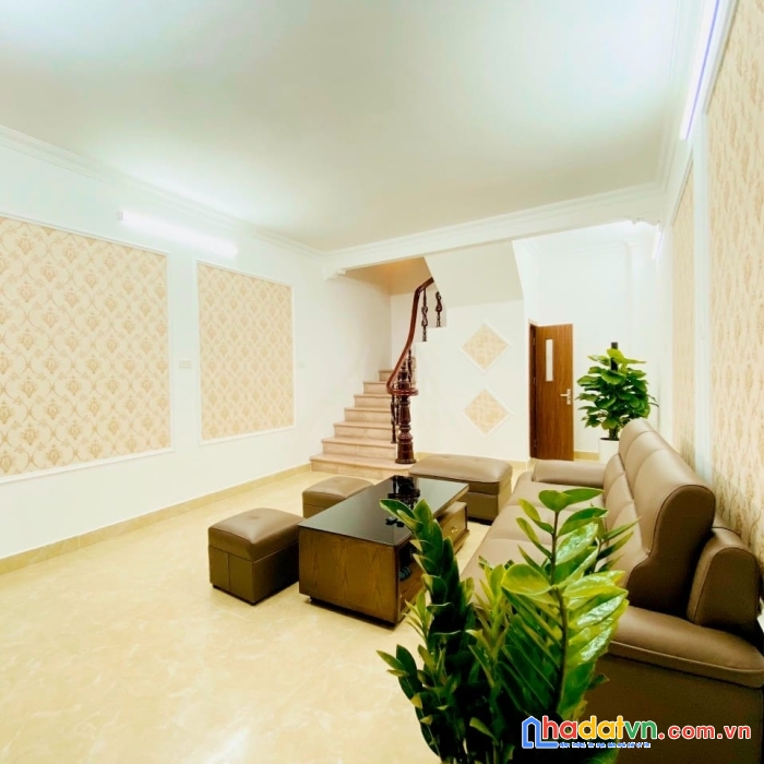 Mặt ngõ thông - ôtô - kinh doanh buôn bán mở văn phòng đều đẹp chỉ 20m ra mặt phố - dt:34m2 5 tầng
