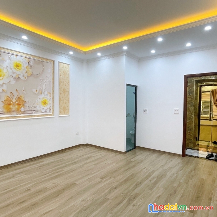 Bán nhà đội cấn, ba đình 44m2 6t mt5 8.6 tỷ. mặt ngõ thông, kinh doanh. 0912288365