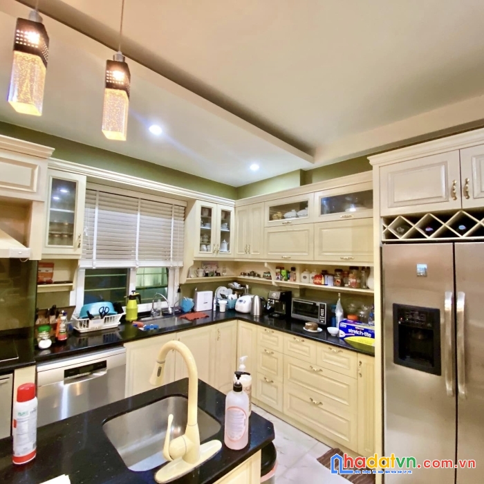 Bán nhà mặt phố nguyễn chí thanh - ba đình. vỉa hè kd sầm uất. dt 55m2. 5 tầng. giá 25 tỷ