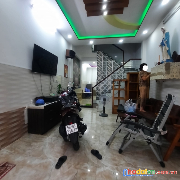 Nhà 3 tầng sau căn mt 1 căn - gần kcn tân bình - sát aeon tân phú - 5m hẻm xe tải thông - 42m2