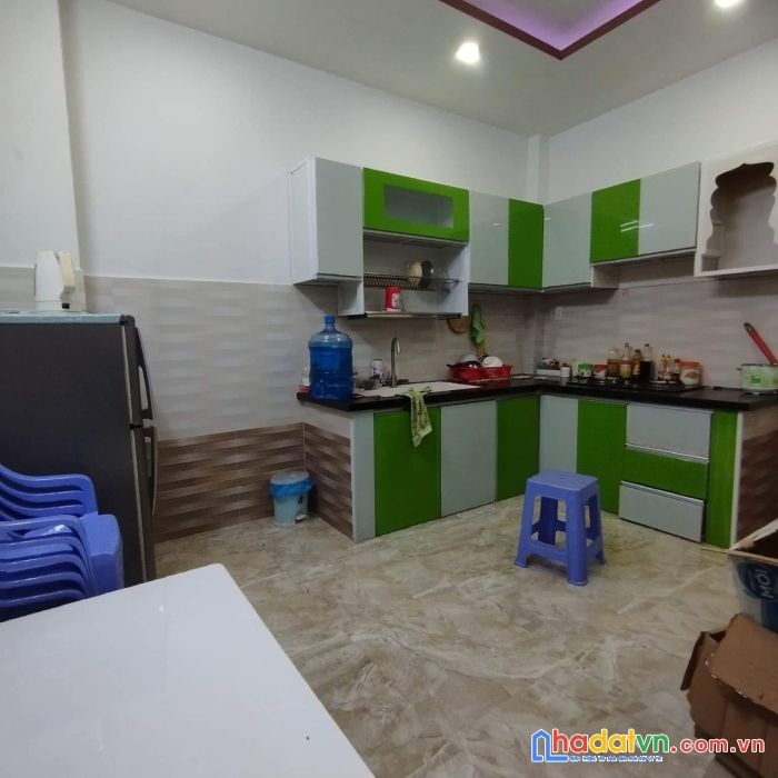Nhà 3 tầng sau căn mt 1 căn - gần kcn tân bình - sát aeon tân phú - 5m hẻm xe tải thông - 42m2