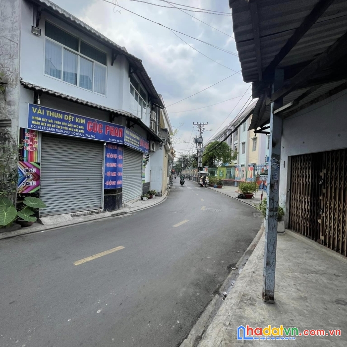 Nhỉnh 3 tỷ —mặt tiền lê cảnh tuân—3 tầng - 21m2 - 2pn