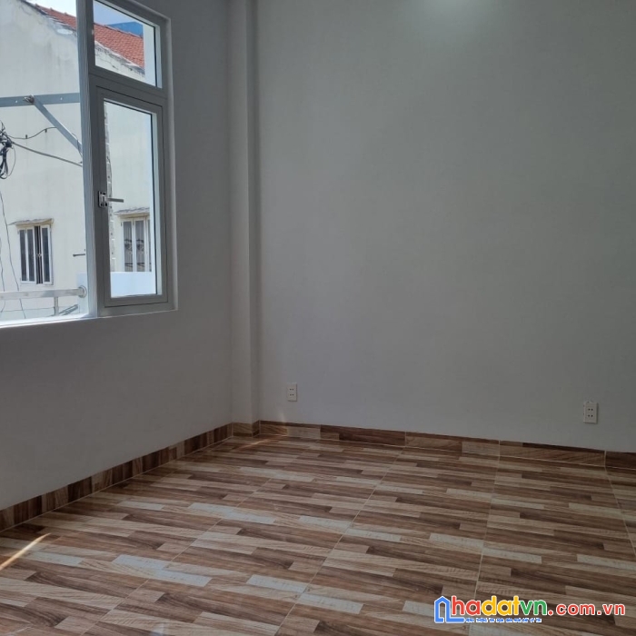 Nhà đẹp nguyễn văn yến - dt 6.5x9m - khu phân lô - hẻm xe hơi