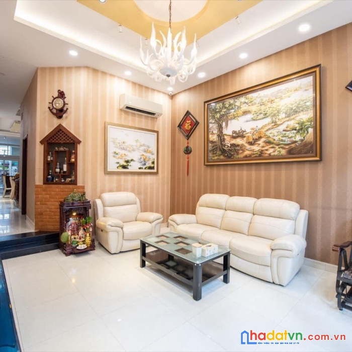 Chính chủ bán nhà mặt tiền đường thoại ngọc hầu, nhựa 15m, 155m2 giá 16.8 tỷ, tặng lại toàn bộ nội