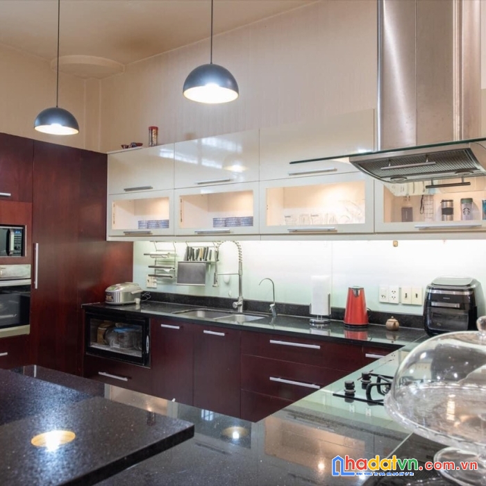 Chính chủ bán nhà mặt tiền đường thoại ngọc hầu, nhựa 15m, 155m2 giá 16.8 tỷ, tặng lại toàn bộ nội