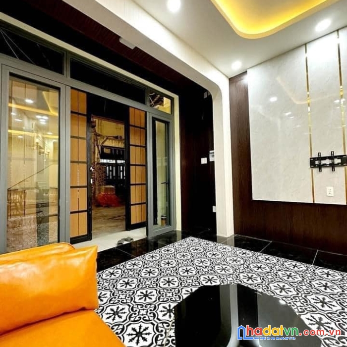 Cần bán gấp nhà 2 tầng,hẻm xe hơi sát mặt tiền, 50m2,kế aeon tân phú