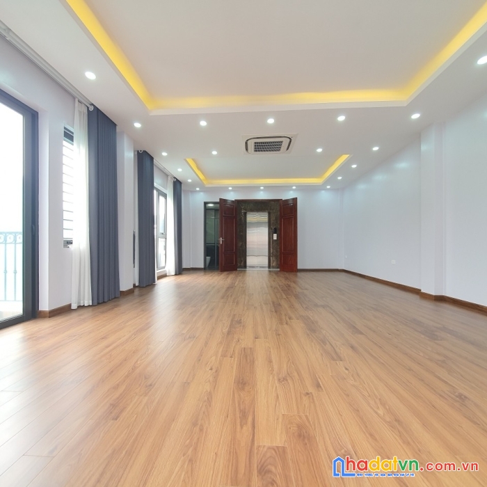 Phân lô cầu giấy - 1 nhà ra phố - 72m2 - 7 tầng, thang máy, ô tô, 2 mặt ngõ, ở sướng - kinh doanh