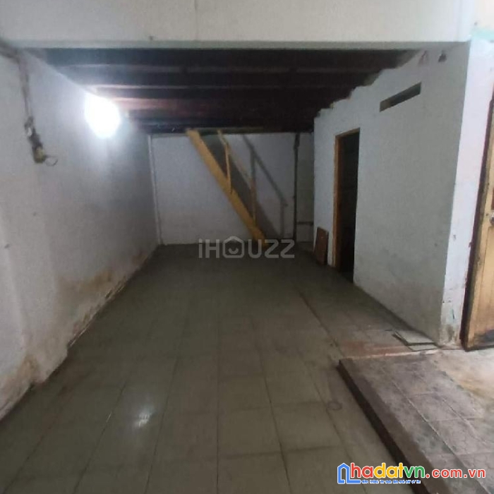 Bán gấp nhà lạc long quân cách mặt tiền đường 10m 90m2 chỉ 7 tỷ
