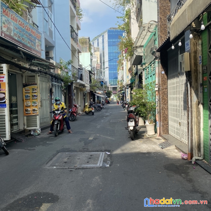 Cần bán nhà mt 1 trệt 3 lầu cư xá đô thành, p.4, quận 3 - với 13.5 tỷ