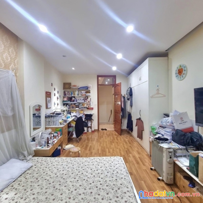 Chỉ 4 tỷ sở hữu nhà trần quý cáp 40m2 4 tàng, oto tránh, kinh doanh nhỏ, lh 0966037496