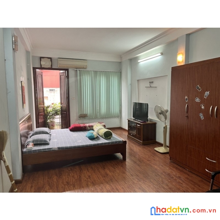 Ngọc trinh nhà trần quý cáp 40m2 x 5 tầng, nói không với quy hoạch, gần phố, oto đỗ, nhỉnh 5 tỷ,