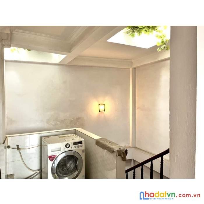 Ngọc trinh nhà trần quý cáp 40m2 x 5 tầng, nói không với quy hoạch, gần phố, oto đỗ, nhỉnh 5 tỷ,