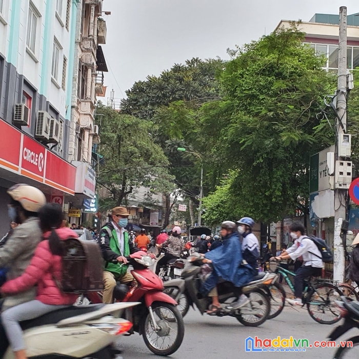 Bán nhà mặt phố cảm hội, hbt 70mxmt4m, ô tô tránh, kd, 9.3 tỷ. lh: 0366051369