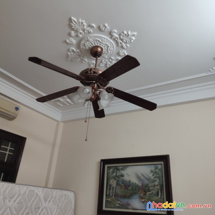 Hiếm! bán nhà trần quý cáp 35m2, vài bước chân ra ga hà nội, oto tránh, 4,6 tỷ, lh 0966037496