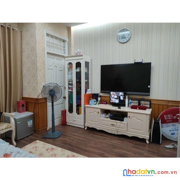 Hiếm! bán nhà trần quý cáp 35m2, vài bước chân ra ga hà nội, oto tránh, 4,6 tỷ, lh 0966037496