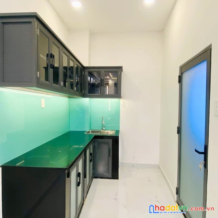 Nhà mới 3 tầng hẻm dương bá trạc p2q8. giá 3,79 tỷ tl