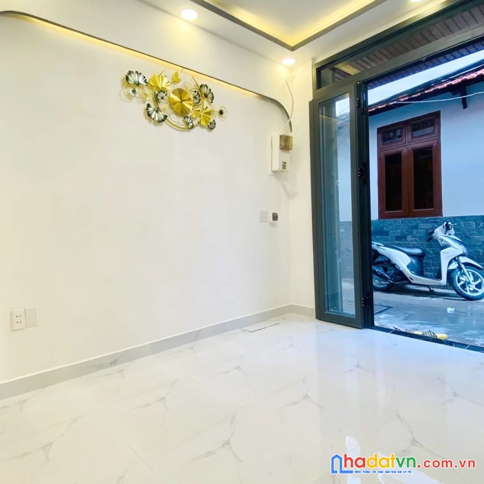 Nhà mới 3 tầng hẻm dương bá trạc p2q8. giá 3,79 tỷ tl