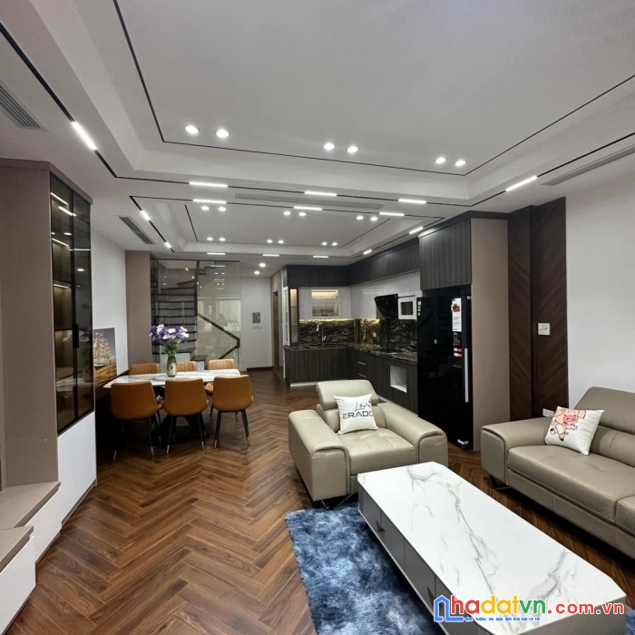 Bán nhà phố tây kết, hai bà trưng, 50mx6t thông sàn tm, kd, ô tô 13.6 tỷ. lh: 0366051369
