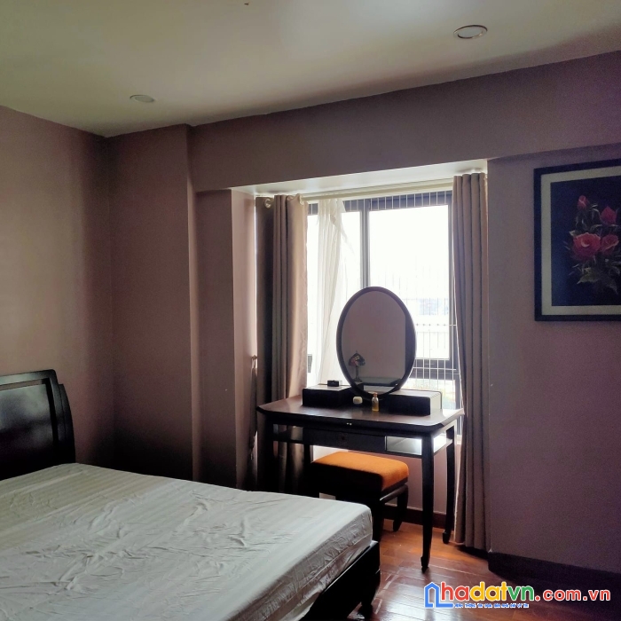 Chung cư chelsea park trung kính, 100m2, 4.7 tỷ, 3 phòng ngủ