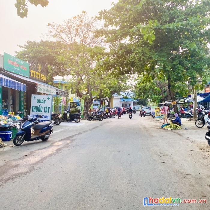 Giá siêu hời - lô hoà tiến ngay chợ lệ trạch