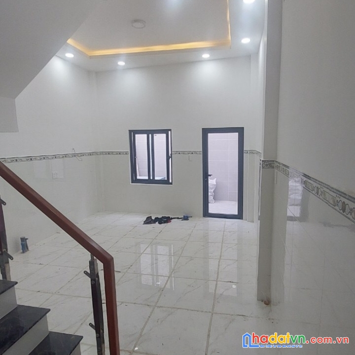 Chính chủ bán gấp căn nhà mới xây ngay quận bình tân - nhà mới 100% - sổ hồng sẵn - vay 50% ngân
