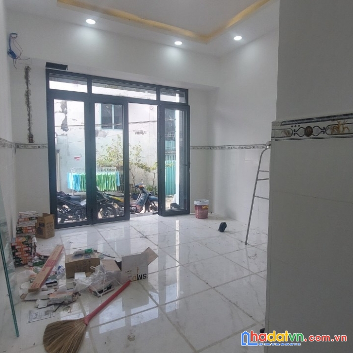 Chính chủ bán gấp căn nhà mới xây ngay quận bình tân - nhà mới 100% - sổ hồng sẵn - vay 50% ngân