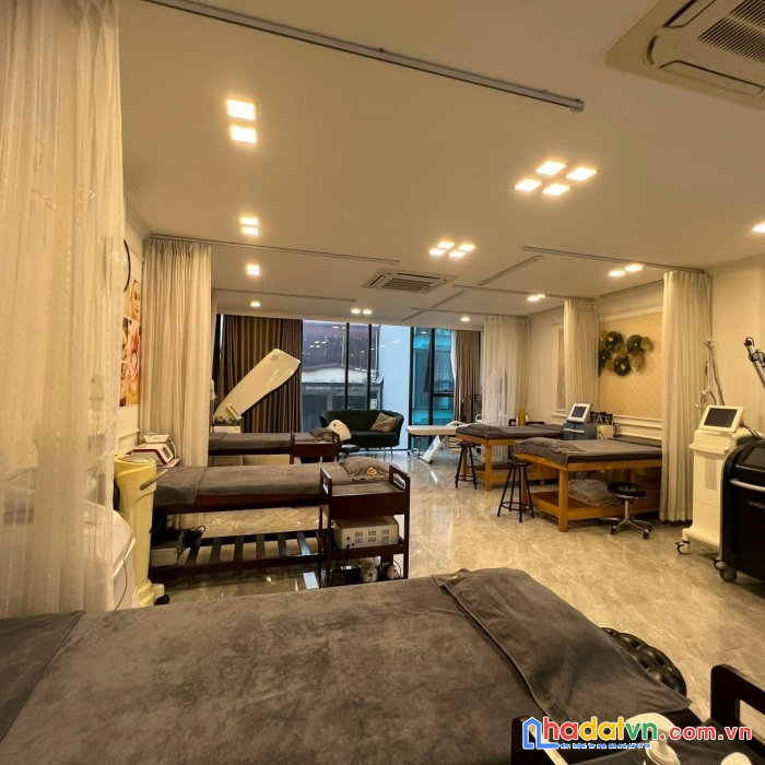 Cực hiếm tòa nhà văn phòng phố trần duy hưng, kinh doanh hái ra tiền, vỉa hè, gara ô tô