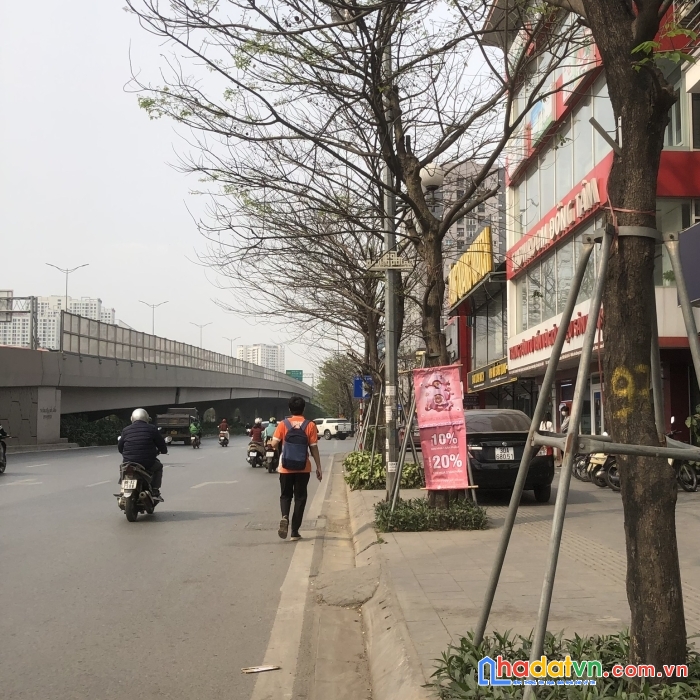 Bán nhà mặt phố phạm văn đồng, 6 tầng lô góc, mặt tiền 10m kinh doanh, 22 tỷ