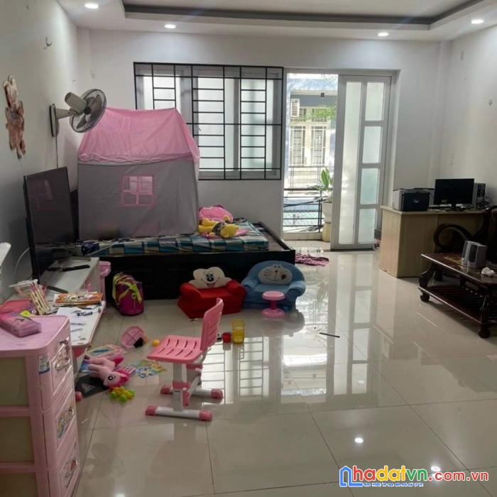 Bán nhà đường quốc lộ 13 hiệp bình phước 81m n5m ô tô trong nhà