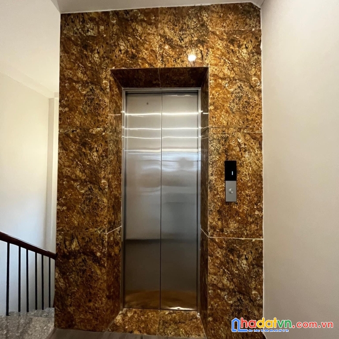 Bán nhà phố bùi xương trạch, ô tô qua, kinh doanh, văn phòng, 43m2, 6 tầng, thang máy, giá 5,7 tỷ